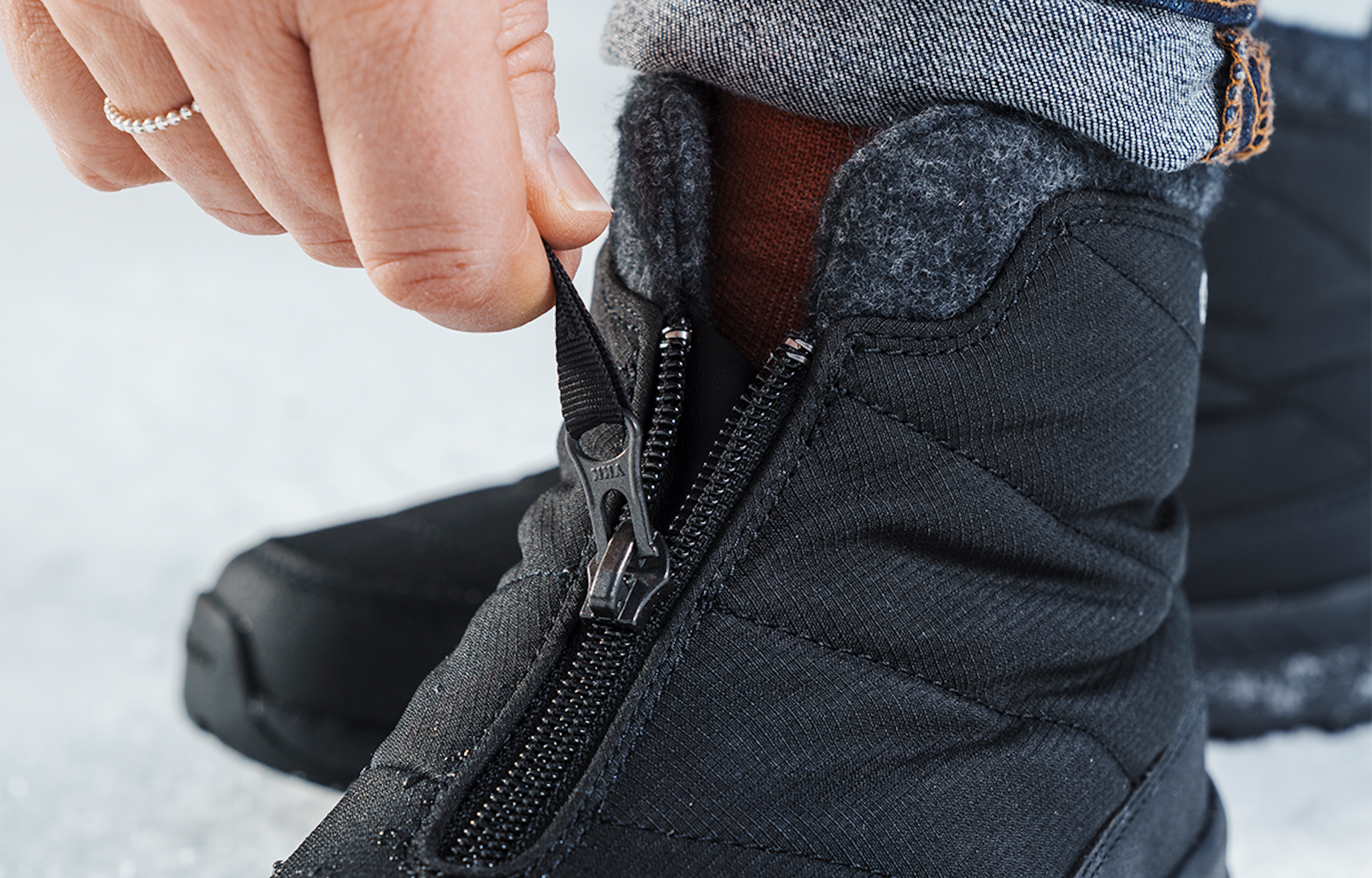 Sala Women's BUGrip - Black